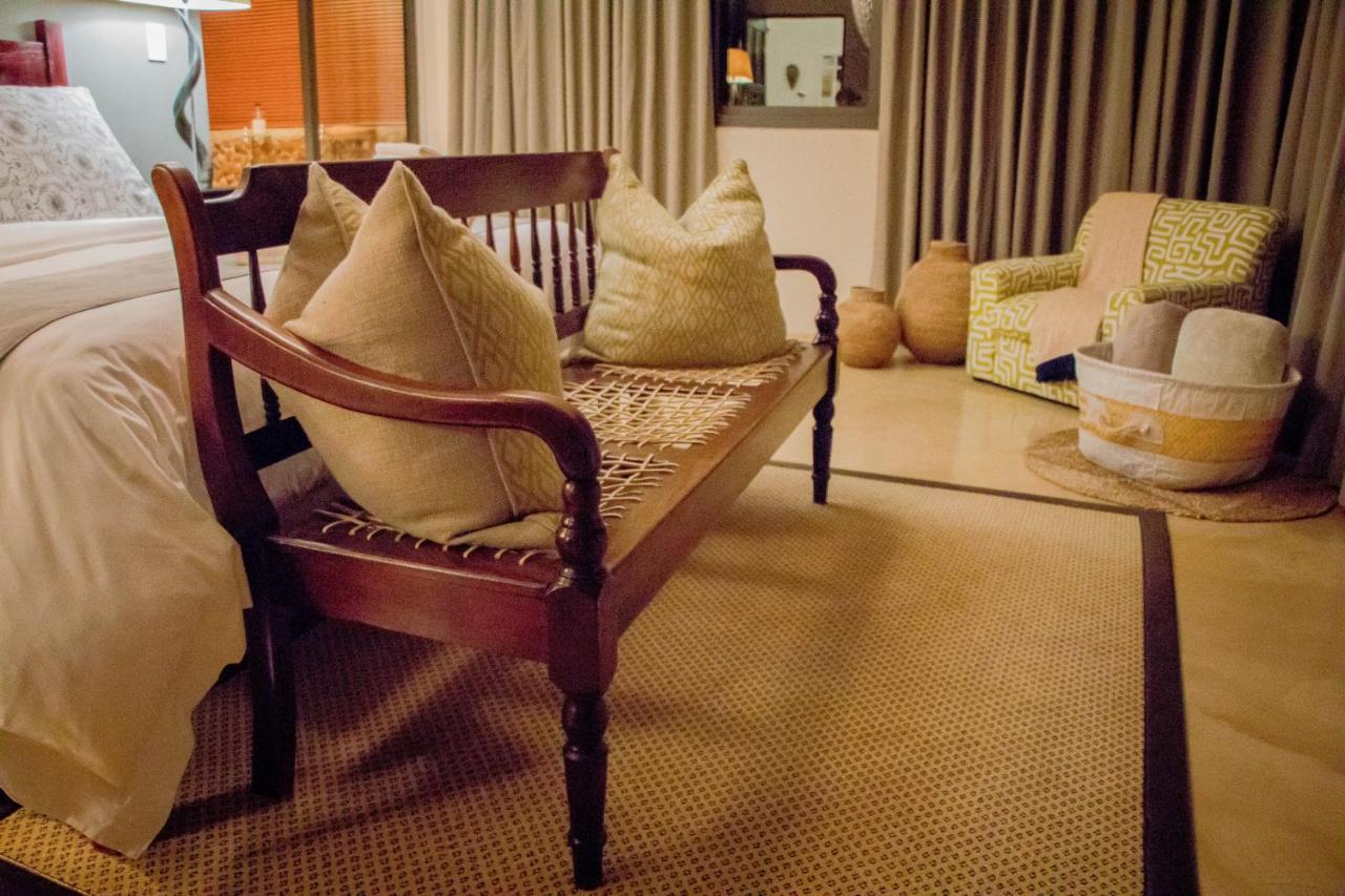 African Safari Lodge *